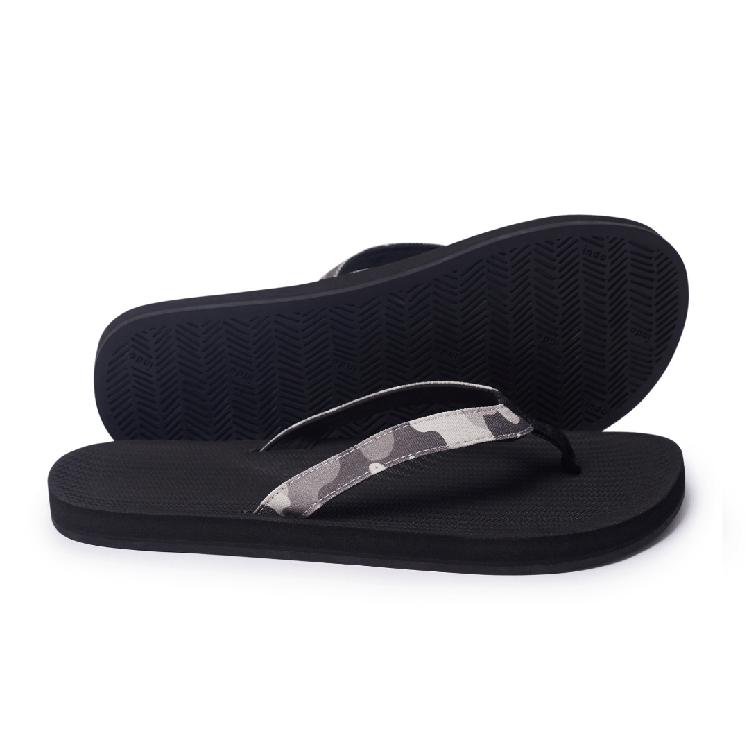 Men’s ESSNTLS Flip Flops - Black/White Camo