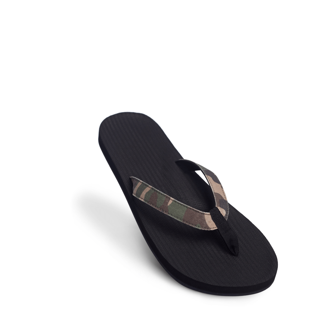 Men’s ESSNTLS Flip Flops - Black/Camo