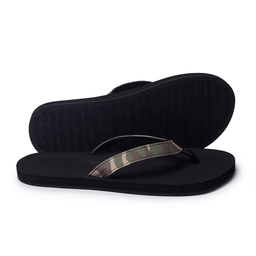 Men’s ESSNTLS Flip Flops - Black/Camo